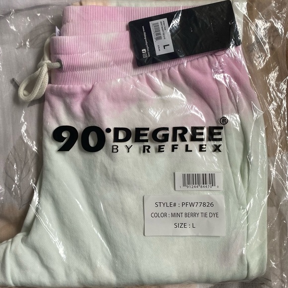 90 Degree Sweatsuit Set - Picture 7 of 11